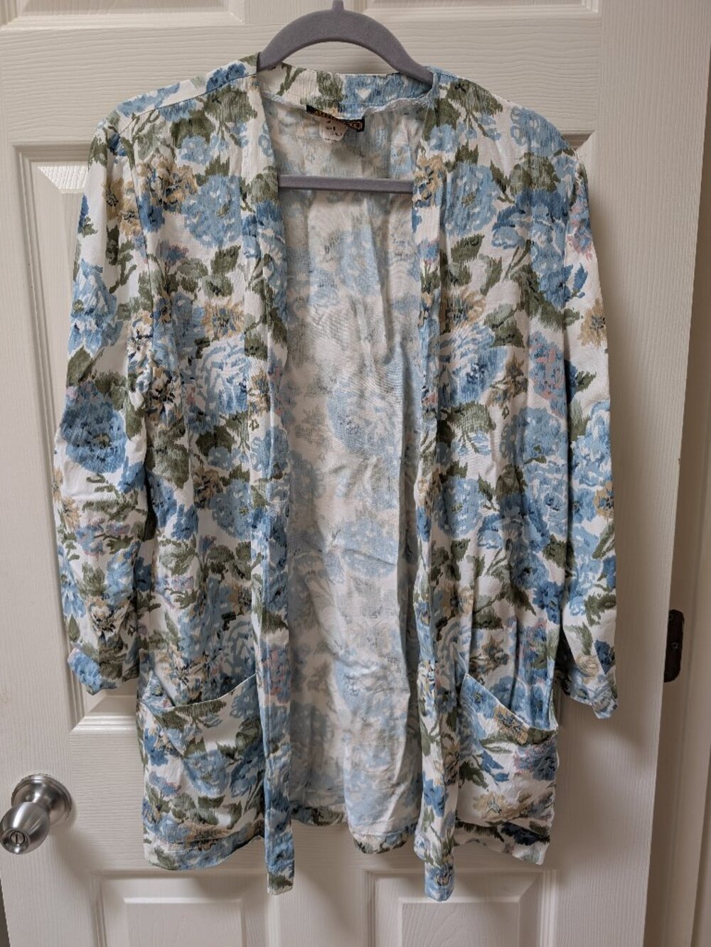 Vintage floral jacket/cardigan